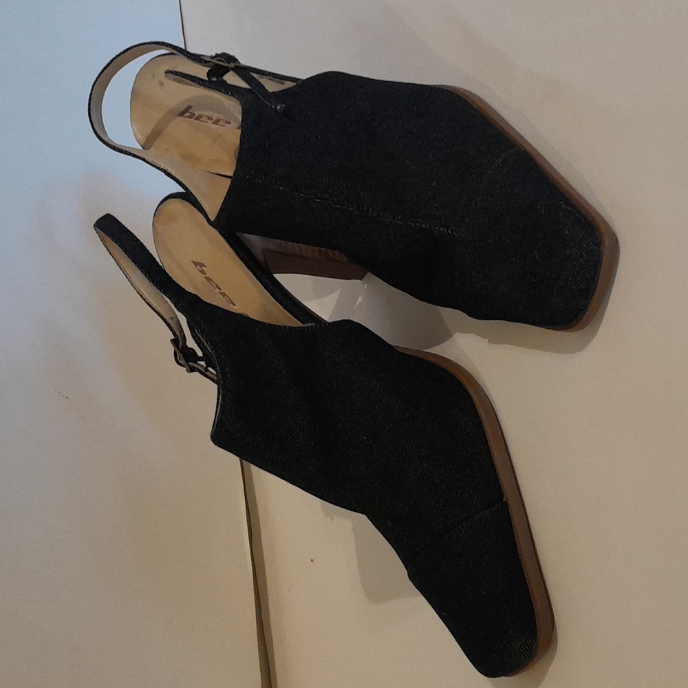 A denim sling back shoe.